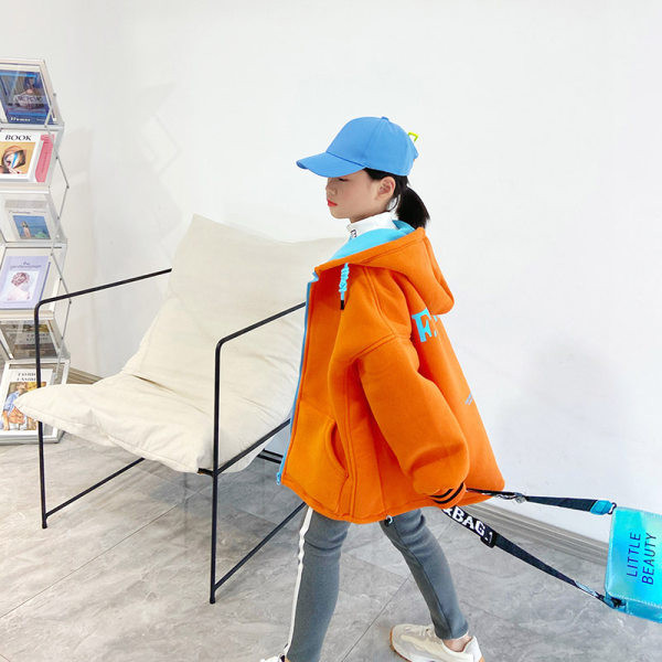 Ежедневно детско яке за момичета с качулка и връзки