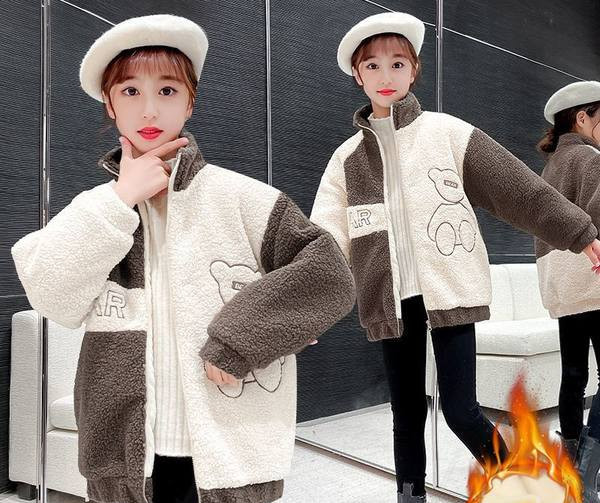 Модерно детско пухено яке с висока яка за момичета