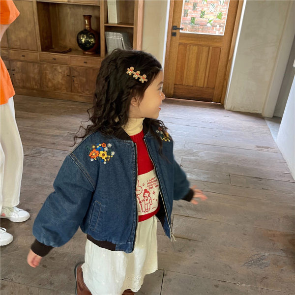 Нов модел детско дънково яке с бродерия -за момичета