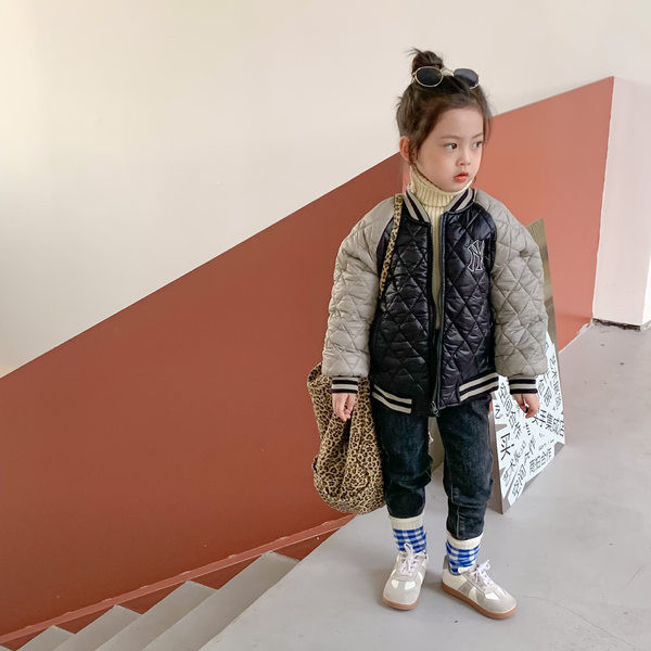 Ежедневно детско яке изчистен модел с цип за момичета