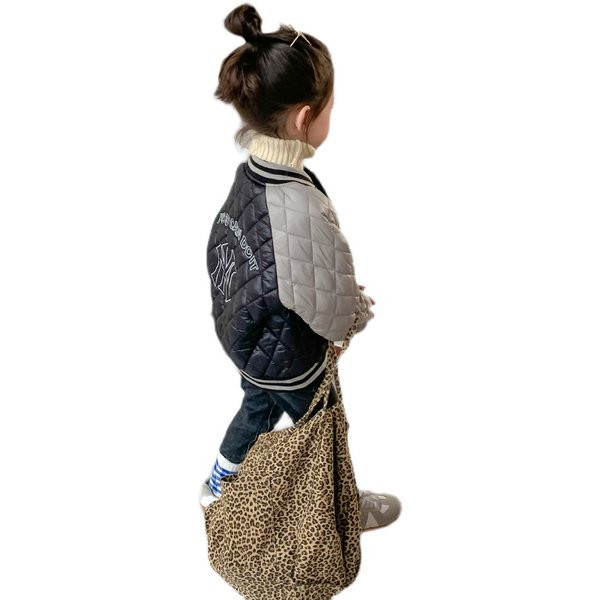 Ежедневно детско яке изчистен модел с цип за момичета