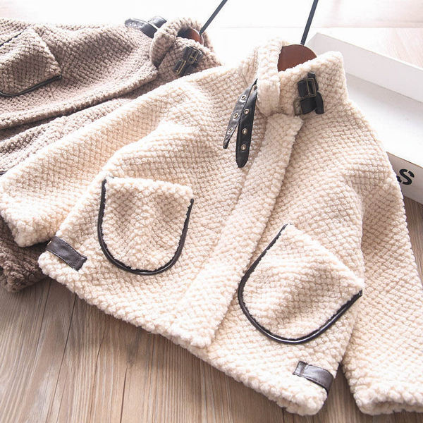 Нов модел есенно палто за момичета с метална катарама 