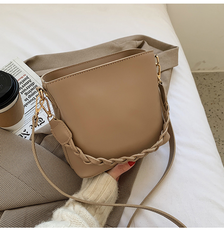 Стилна дамска чанта от еко кожа с къса и дълга дръжка