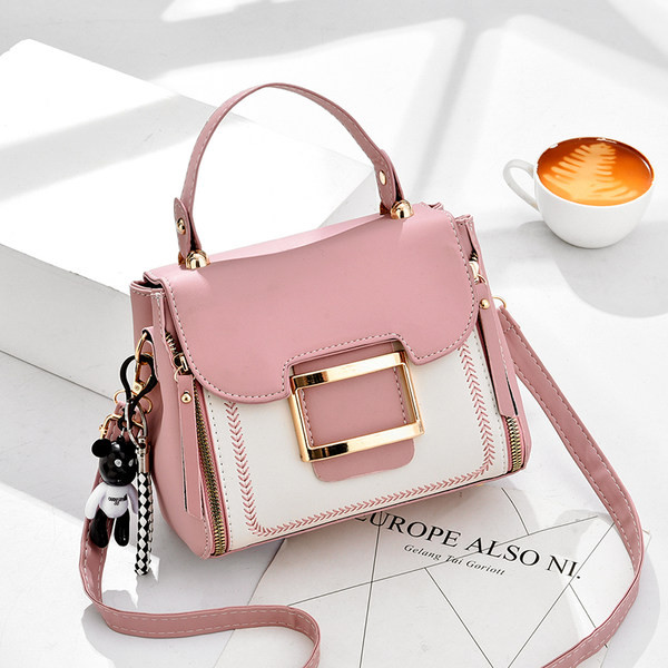 Актуална кожена чанта с къса и дълга дръжка 