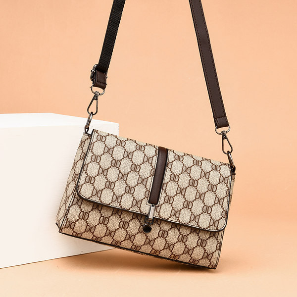 Дамска чанта в различни цветове- няколко цвята