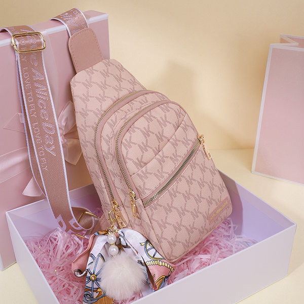 Ženski punk s donjim dodatkom - jedno rame