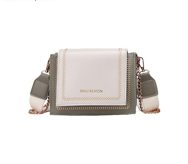 Комплект от две дамски чанти от еко кожа с метална дръжки