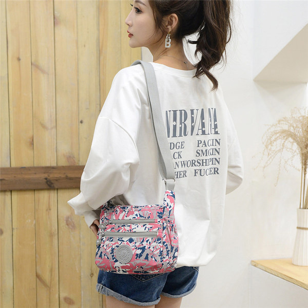 Ежедневна текстилна чанта с дълга дръжка и надпис