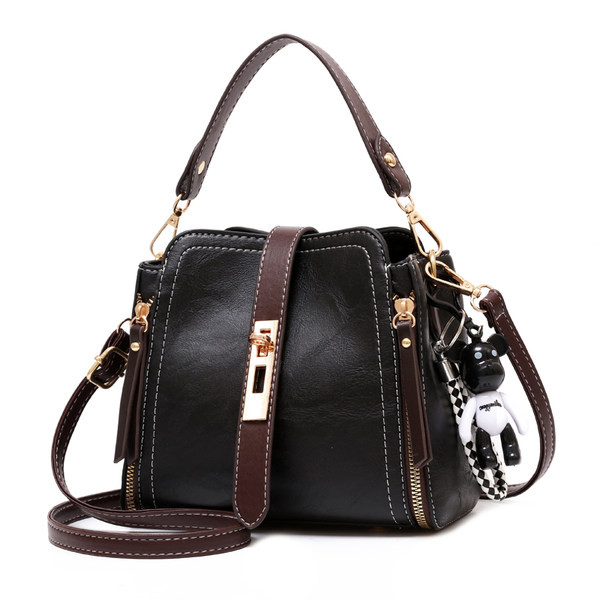 Ретро дамска чанта в квадратна форма с метално закопчаване 