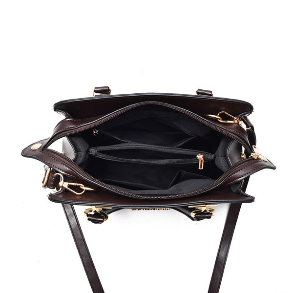 Стилна дамска чанта с надпис в два модела