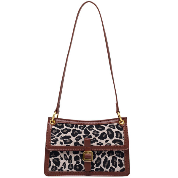 Актуална чанта с катарама и дълга дръжка