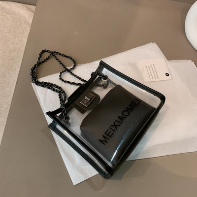 Διάφανη γυναικεία τσάντα με μεταλλική αλυσίδα