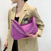 Μοντέρνα γυναικεία τσάντα από οικολογικό δέρμα με δύο λαβές - δέρμα και μέταλλο