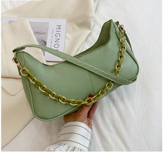 Μοντέρνα γυναικεία τσάντα από οικολογικό δέρμα με δύο λαβές - δέρμα και μέταλλο