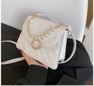 Γυναικεία τσάντα με αλυσίδα από πέρλες