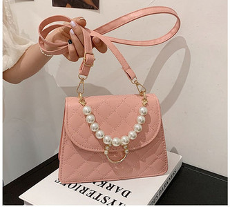 Γυναικεία τσάντα με αλυσίδα από πέρλες