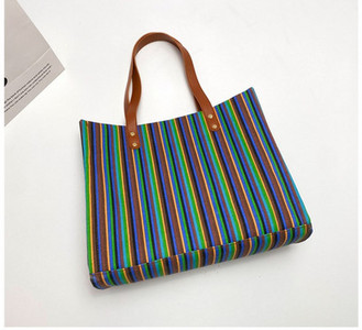 Πολύχρωμη ριγέ γυναικεία τσάντα ώμου