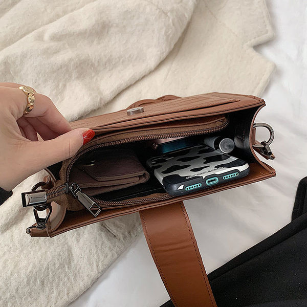 Нов модел дамска твърда чанта от релефна еко кожа