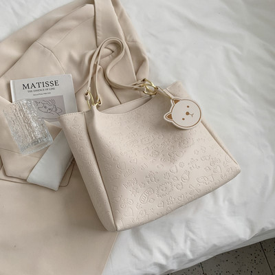 Γυναικεία έκο δερμάτινη τσάντα με φερμουάρ και δύο κοντά χερούλια