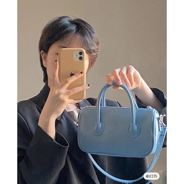 Малка ръчна чанта с къса и дълга дръжка - от изкуствена кожа