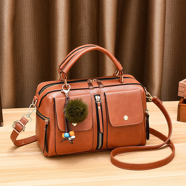 Elegantna ženska torba s prednjim džepom i patentnim zatvaračem od eko kože