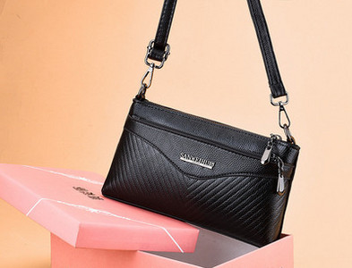 Νέο μοντέλο μικρή γυναικεία τσάντα από συνθετικό δέρμα στον ώμο