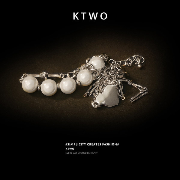 Κομψό γυναικείο κολιέ με πέρλες