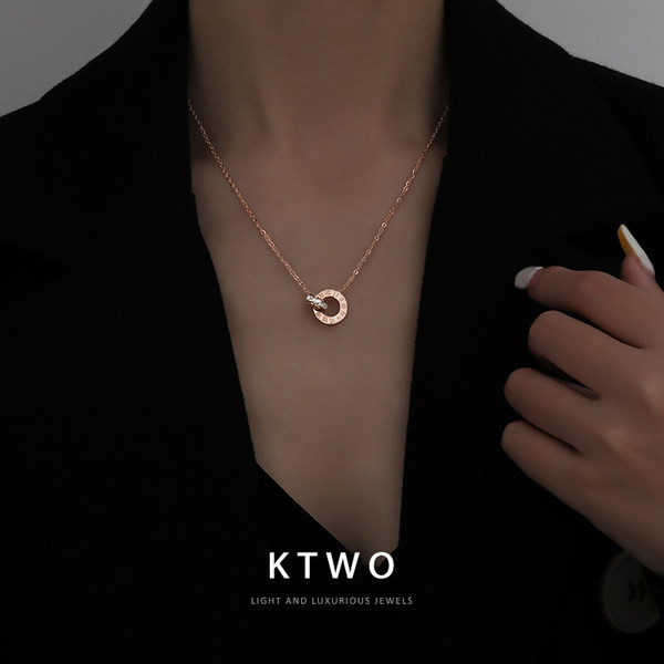 Γυναικεία λεπτή αλυσίδα με χρωματιστό μενταγιόν και πέτρες