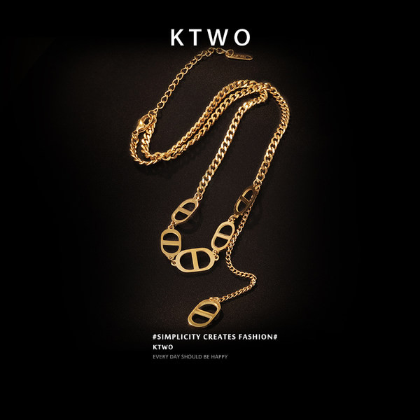 Μοντέρνο γυναικείο κολιέ σε χρυσό χρώμα με μενταγιόν