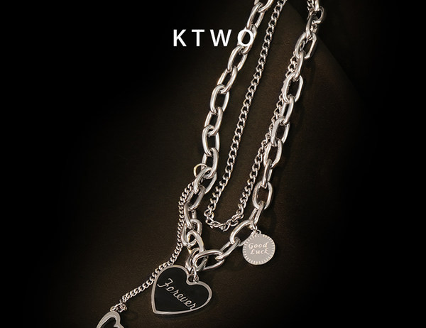 Γυναικείο κολιέ με εγχάρακτη επιγραφή σε ασημί χρώμα