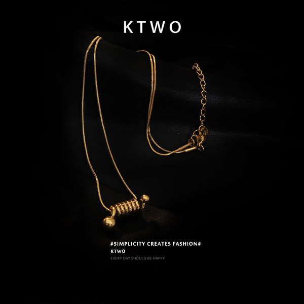 Γυναικείο χρυσό κολιέ με διακόσμηση