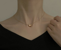 Elegantna elegantna ženska ogrlica s privjeskom