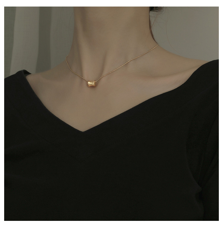 Elegantna elegantna ženska ogrlica s privjeskom