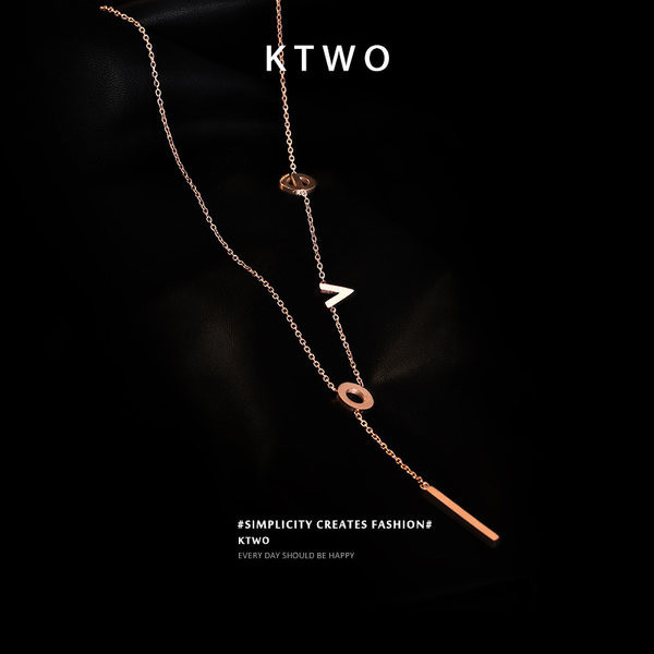 Nježna ženska ogrlica sa privjeskom u zlatnoj boji