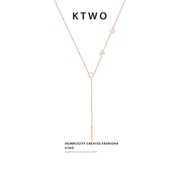 Nježna ženska ogrlica sa privjeskom u zlatnoj boji