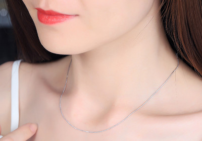 Moderan ženski lanac u nekoliko modela