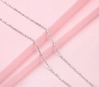 Γυναικεία αλυσίδα πολλά μοντέλα σε ασημί χρώμα