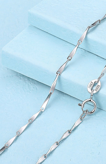 Γυναικεία αλυσίδα πολλά μοντέλα σε ασημί χρώμα