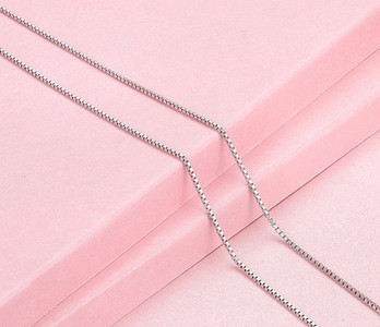 Γυναικεία αλυσίδα πολλά μοντέλα σε ασημί χρώμα