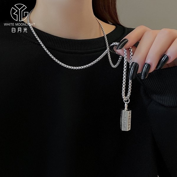 Ženski srebrni lančić sa privjeskom