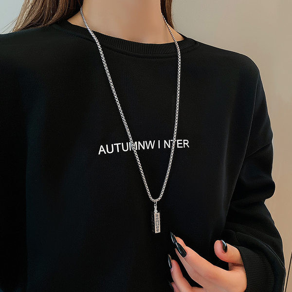 Ženski srebrni lančić sa privjeskom