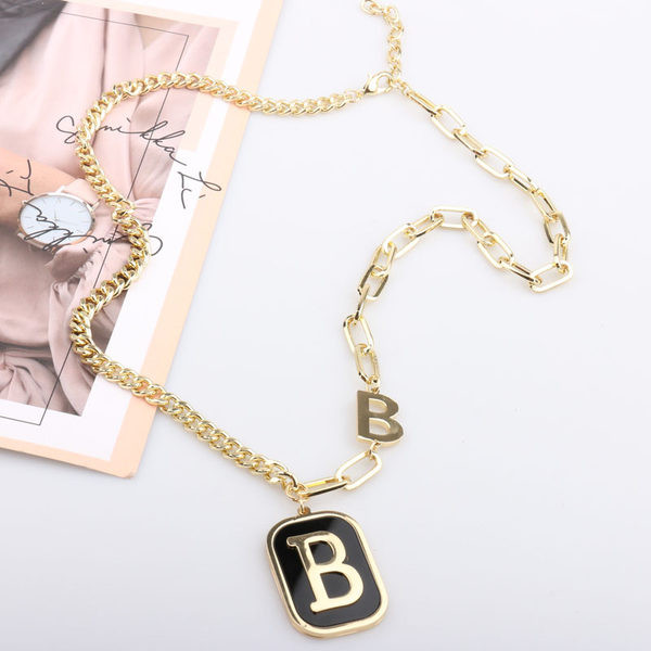 Ženska ogrlica sa slovom 'B' u srebrnoj i zlatnoj boji
