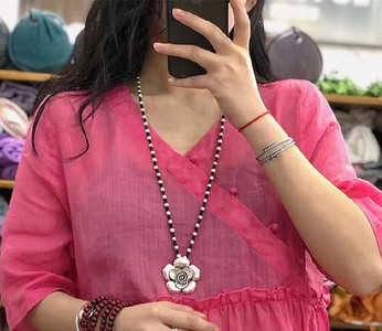 Μοντέρνο γυναικείο κολιέ - πολλά μοντέλα