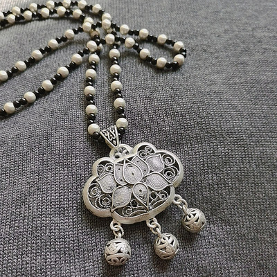 Μοντέρνο γυναικείο κολιέ - πολλά μοντέλα