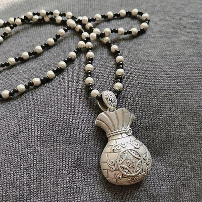 Μοντέρνο γυναικείο κολιέ - πολλά μοντέλα