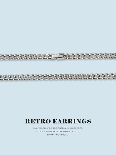 Дамско колие в сребрист цвят тип верижка с едра плетка