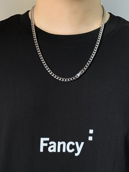 Дамско колие в сребрист цвят тип верижка с едра плетка