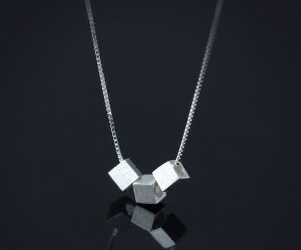 Ежедневно колие с висулки - за жени