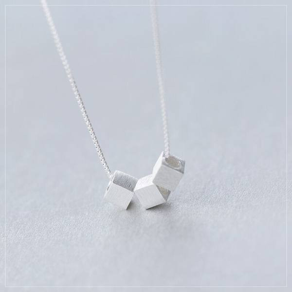 Ежедневно колие с висулки - за жени