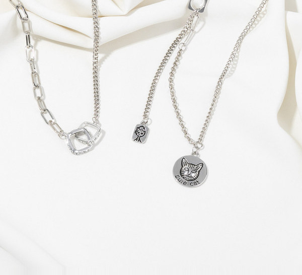 Moderan ženski lančić srebrne boje - dva modela